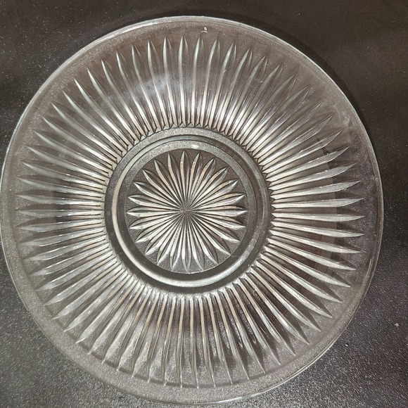 Gibson Everyday Malaysia Glass  Dinner Plate Clear Glass Starburt pattern 9" - Picture 1 of 3
